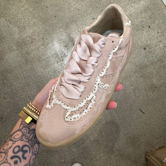 The Eleanor Sneaker- Mauve